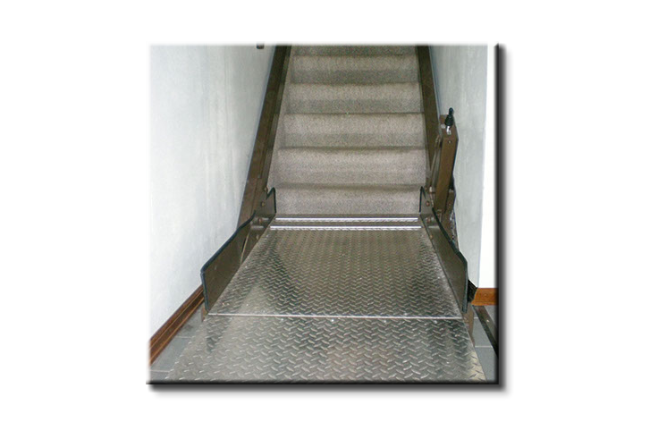 Butler Mobility Incline Lift. For all types of stairs, home or office.